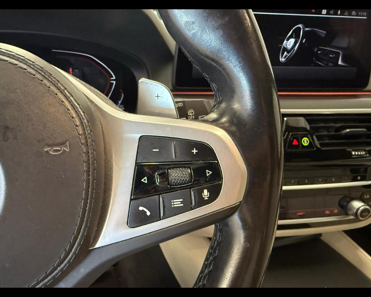 BMW Serie 5(G30/31/F90) - 520d 48V xDrive Touring Msport