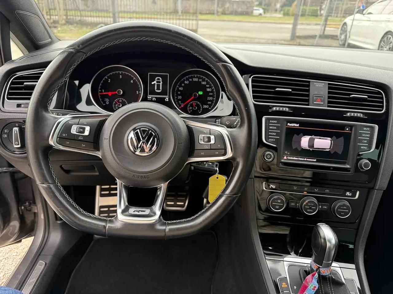 Volkswagen Golf 7 1.6 Tdi Dsg 110cv R-line Edition Uniporp E6