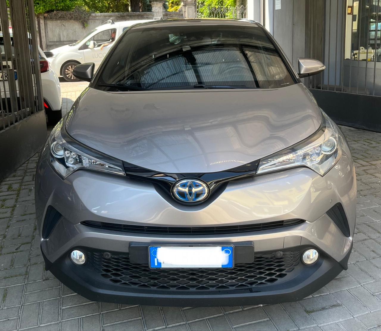 TOYOTA C-HR 1.8 HYBRID E-CVT LOUNGE - UNICO PROPRIETARIO - ANCHE PER NEOPATENTATI - PREZZO NON VINCOLATO A FINZANZIAMENTO