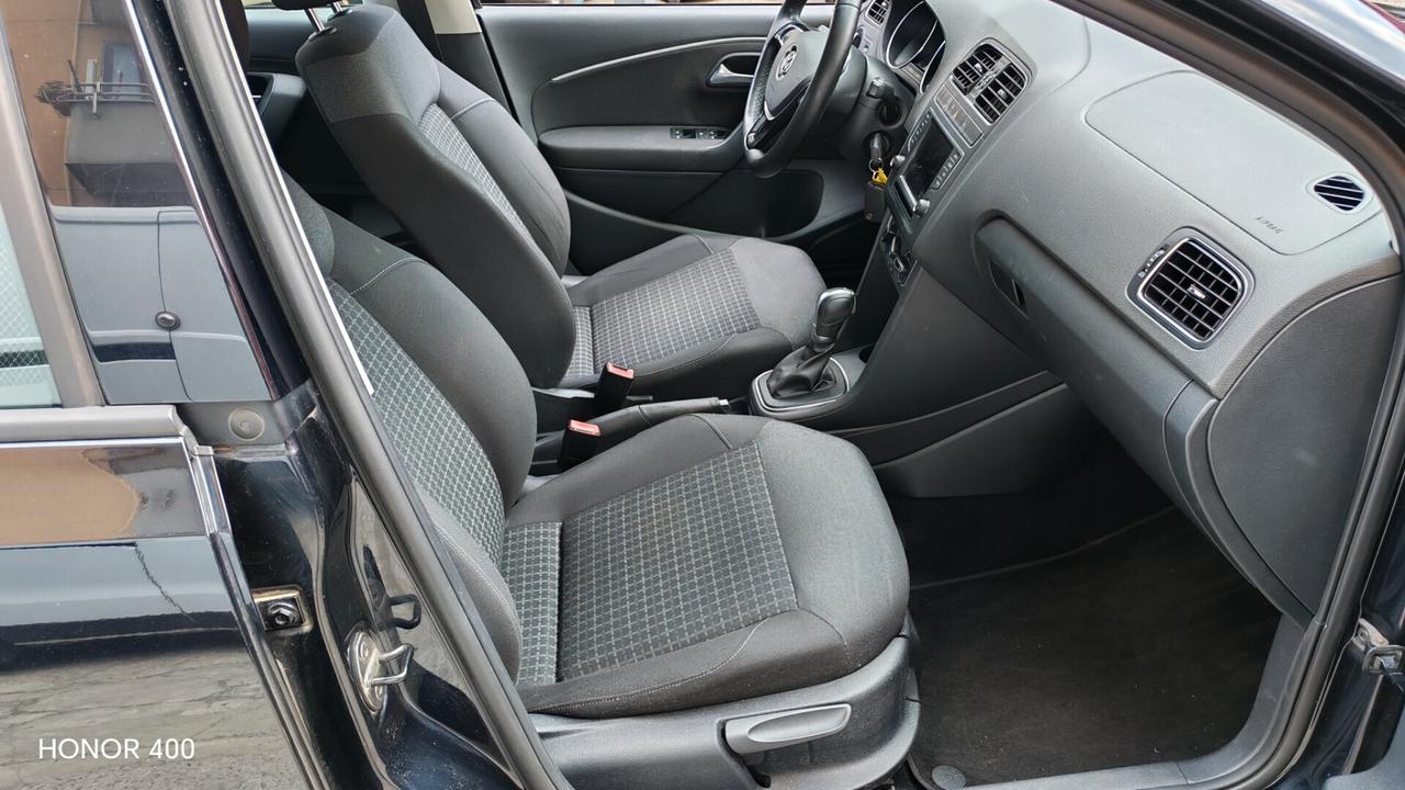 Volkswagen Polo HIGHLINE CAMBIO AUTOMATICO NEOPATENTATO