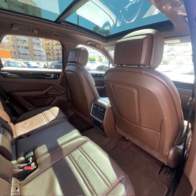 PORSCHE - Cayenne - 3.0 V6 E-Hybrid