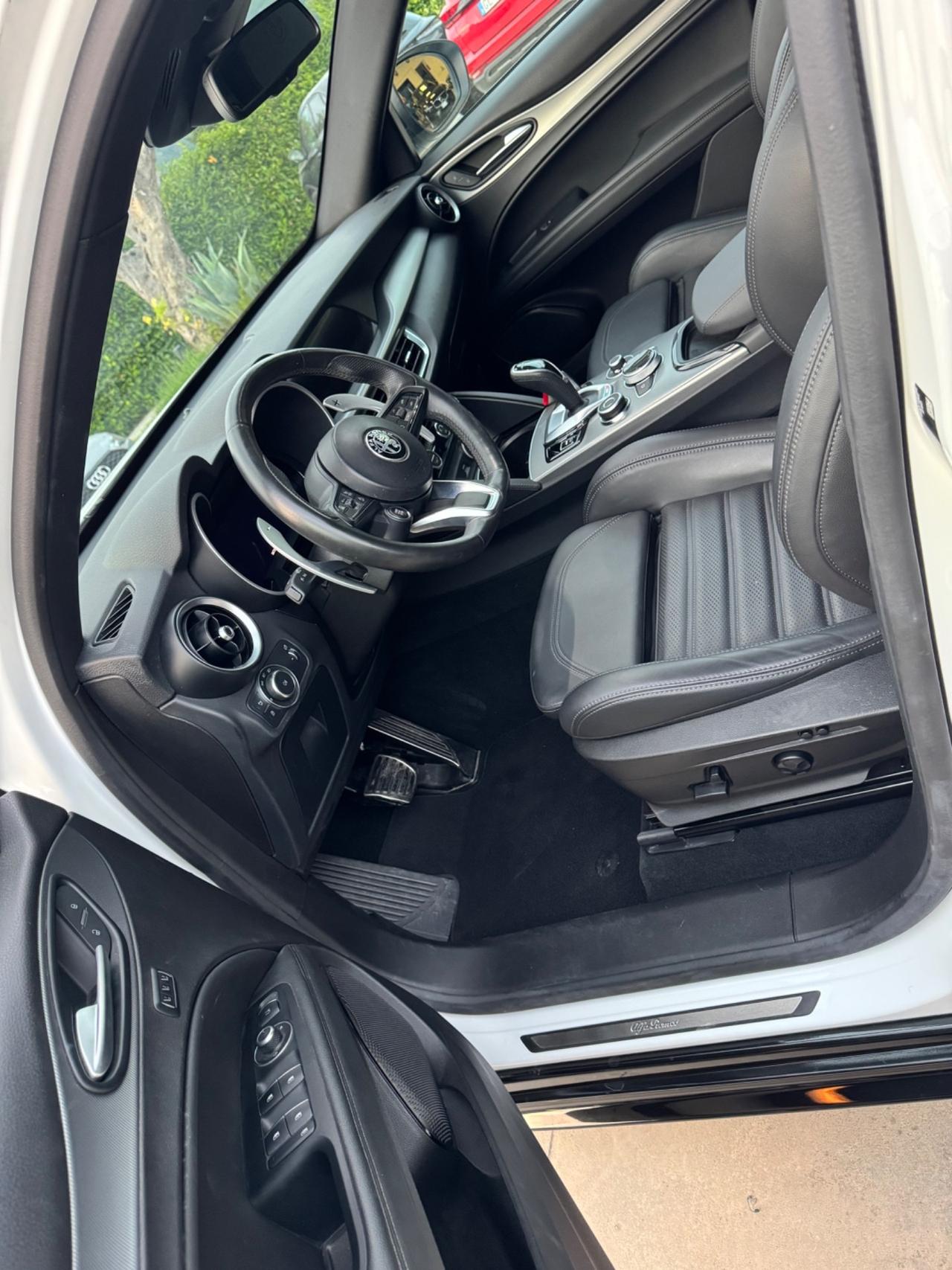 Alfa Romeo Stelvio 2.2 Turbodiesel 210 CV AT8 Q4 Veloce