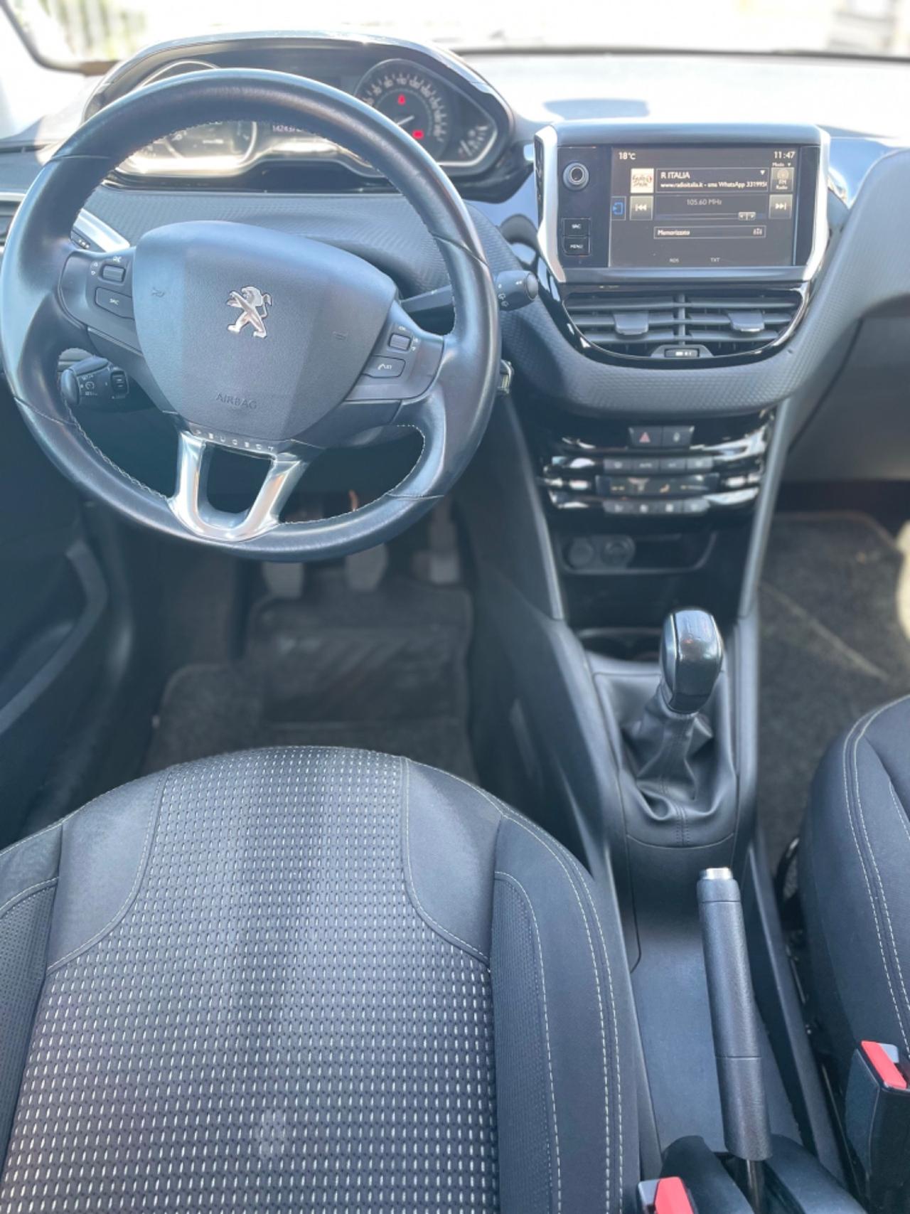 Peugeot 208 PureTech 82 5 porte Allure