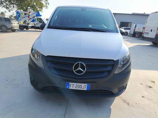 MERCEDES-BENZ VITO 111 CDI