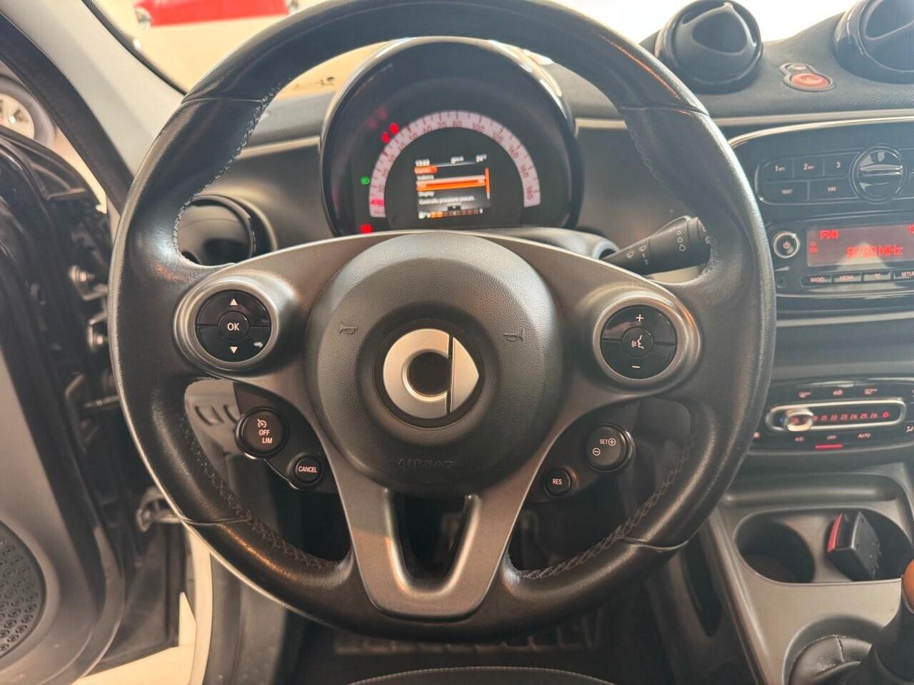 Smart ForFour 60 1.0 Black Passion
