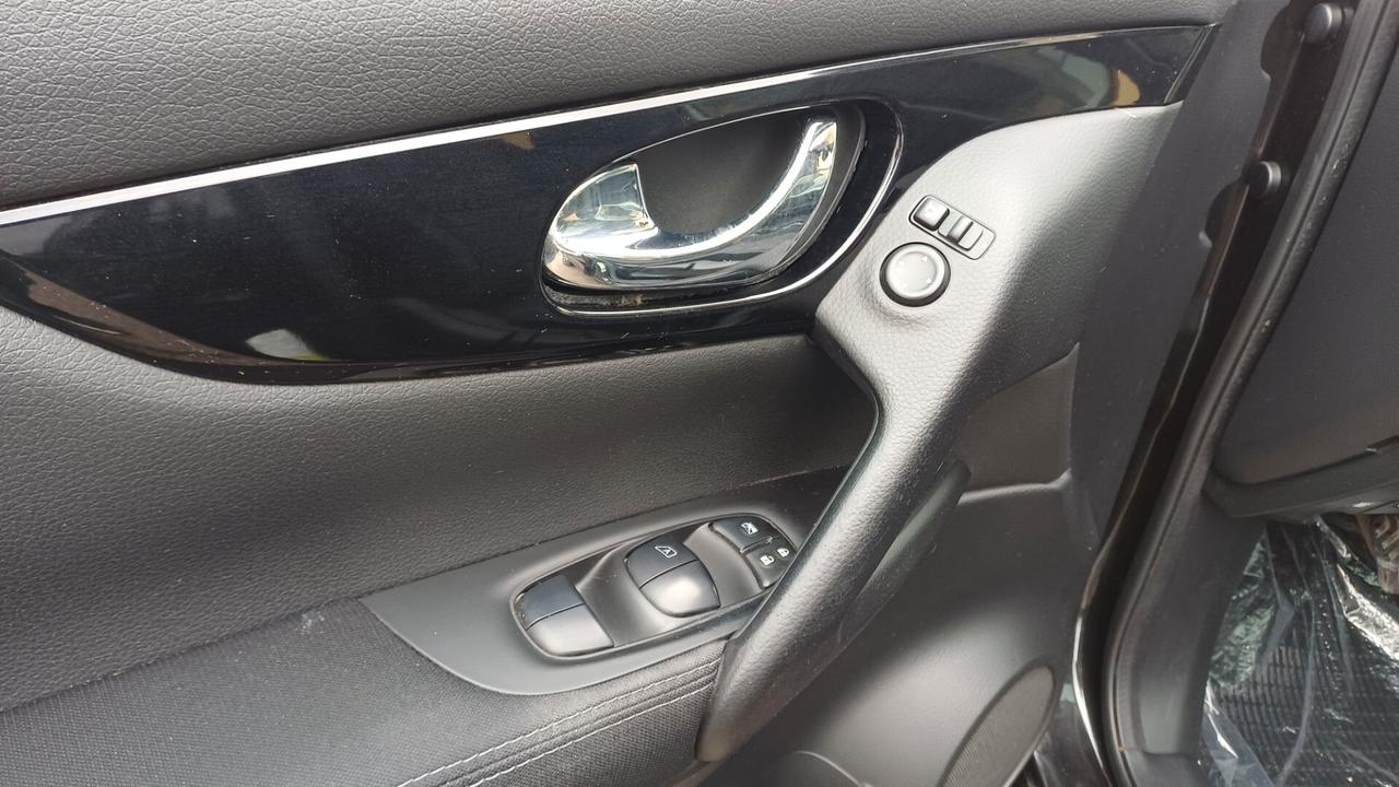 Nissan Qashqai 1.5 dCi N-Connecta