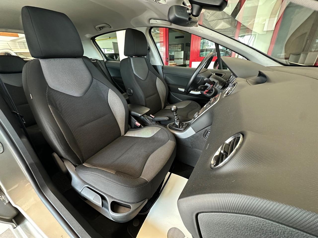 Peugeot 308 1.6 8V e-HDi 112CV Stop&Start 5p. Business
