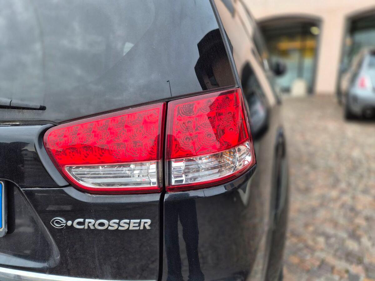 Citroen C-Crosser 2.2 hdi Exclusive dcs