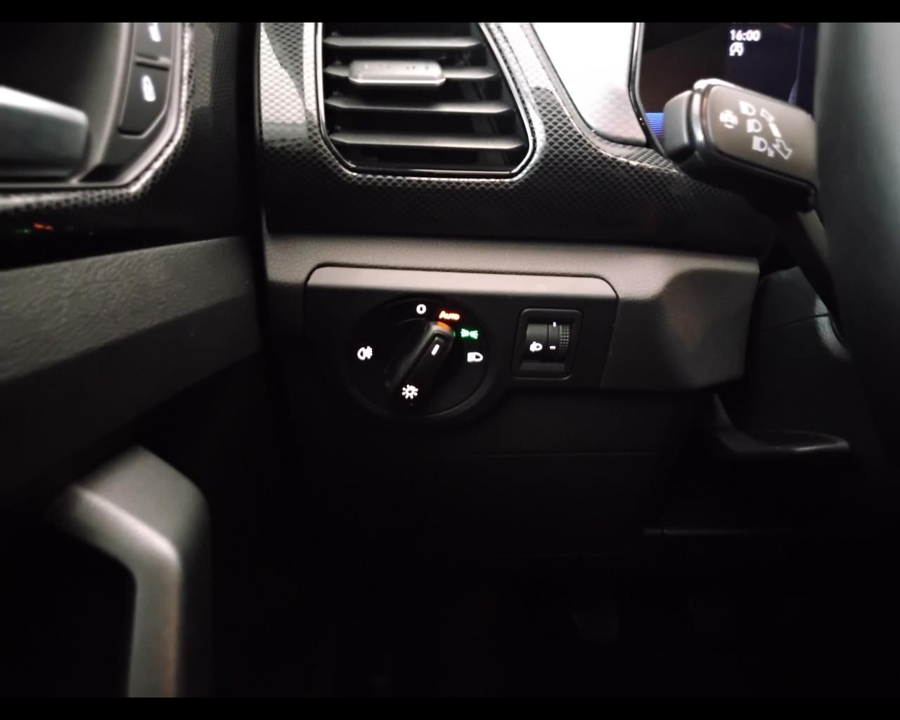 VOLKSWAGEN T-Cross 2024 - T-Cross 1.0 tsi Life 95cv