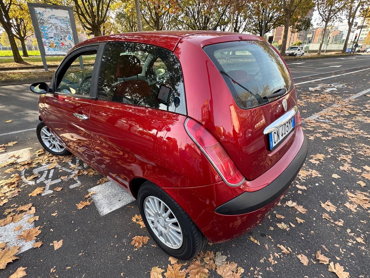 Lancia Ypsilon 1.2 Argento