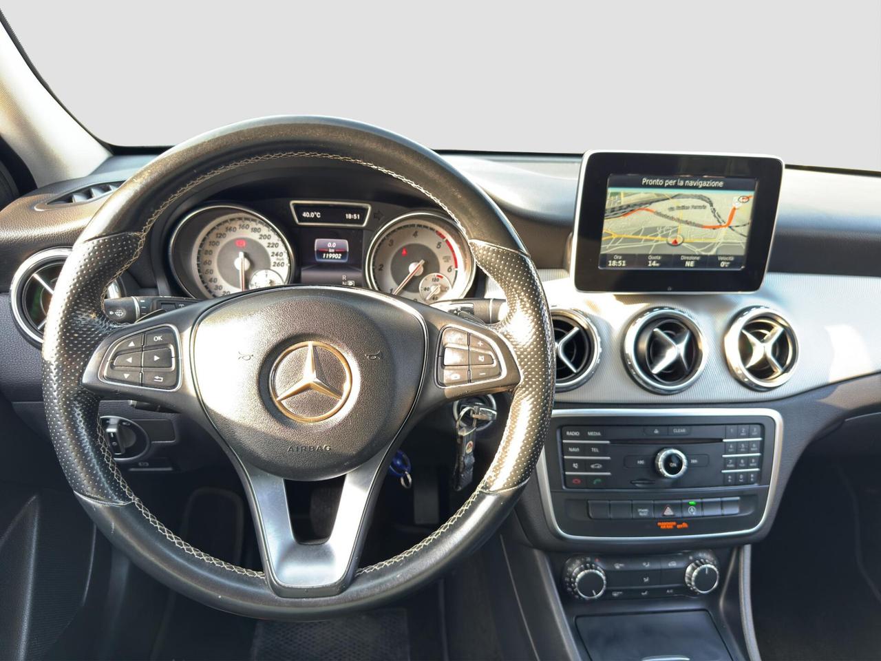 Mercedes-benz GLA 180 d 1.5 109cv Sport automatico 2016