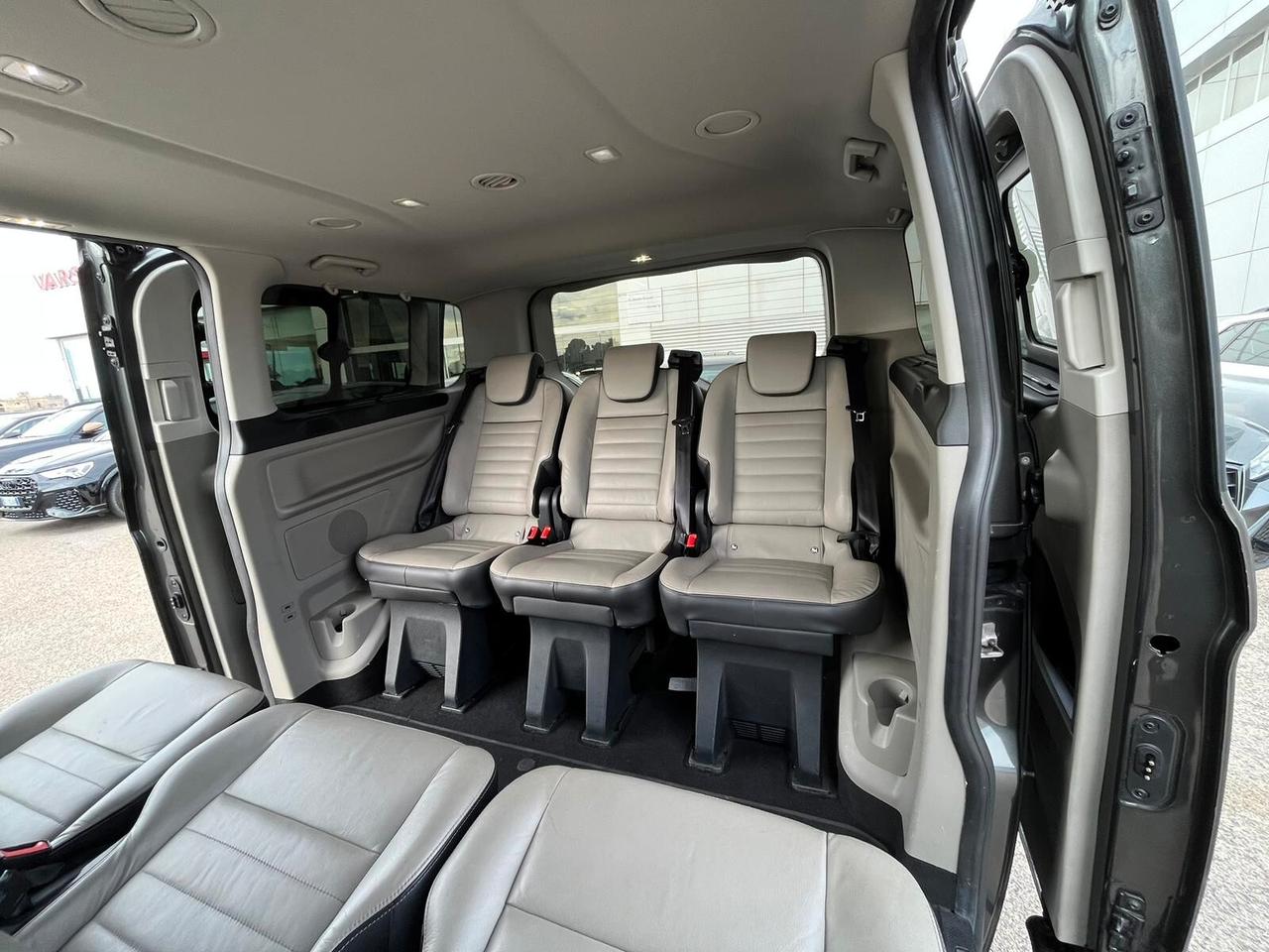 Ford Tourneo Custom 310 2.0 TDCi 170CV PC Titanium