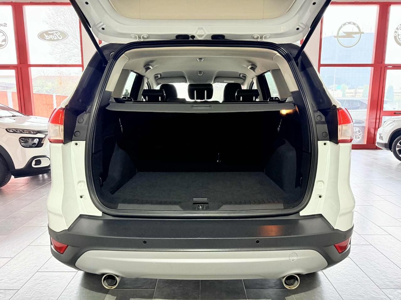 Ford Kuga 2.0 TDCI 150 CV S&S 4WD Powershift Titanium