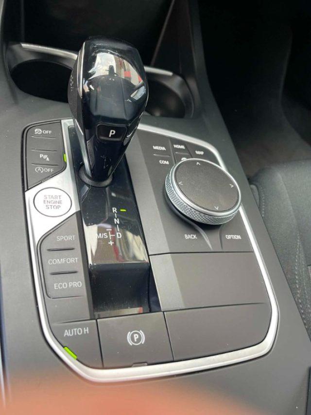 BMW 118 d 5p. Business Advantage