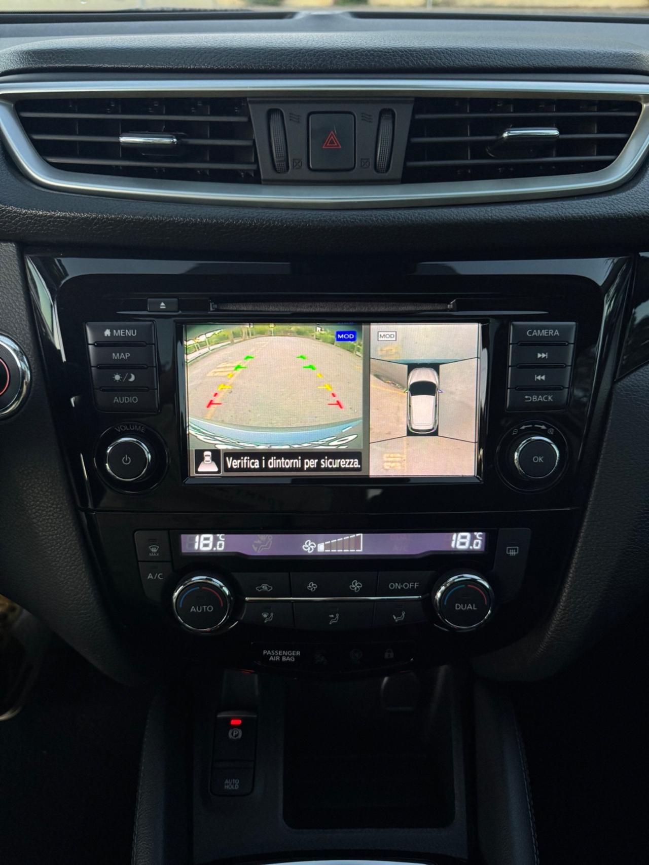 Nissan Qashqai 1.5 dCi CAMBIO AUTOMATICO/POCHI CHILOMETRI