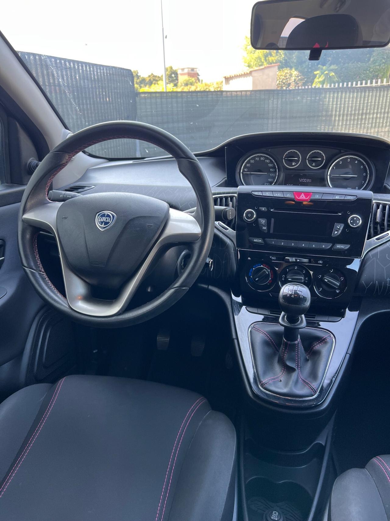 Lancia Ypsilon 1.2 69 CV 5 porte S&S Elefantino rosa