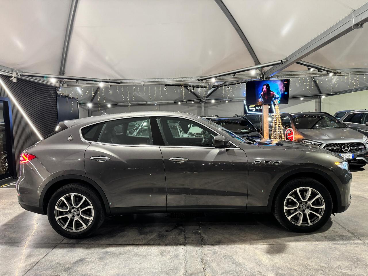 Maserati Levante 3.0 V6 250cv my19 2019