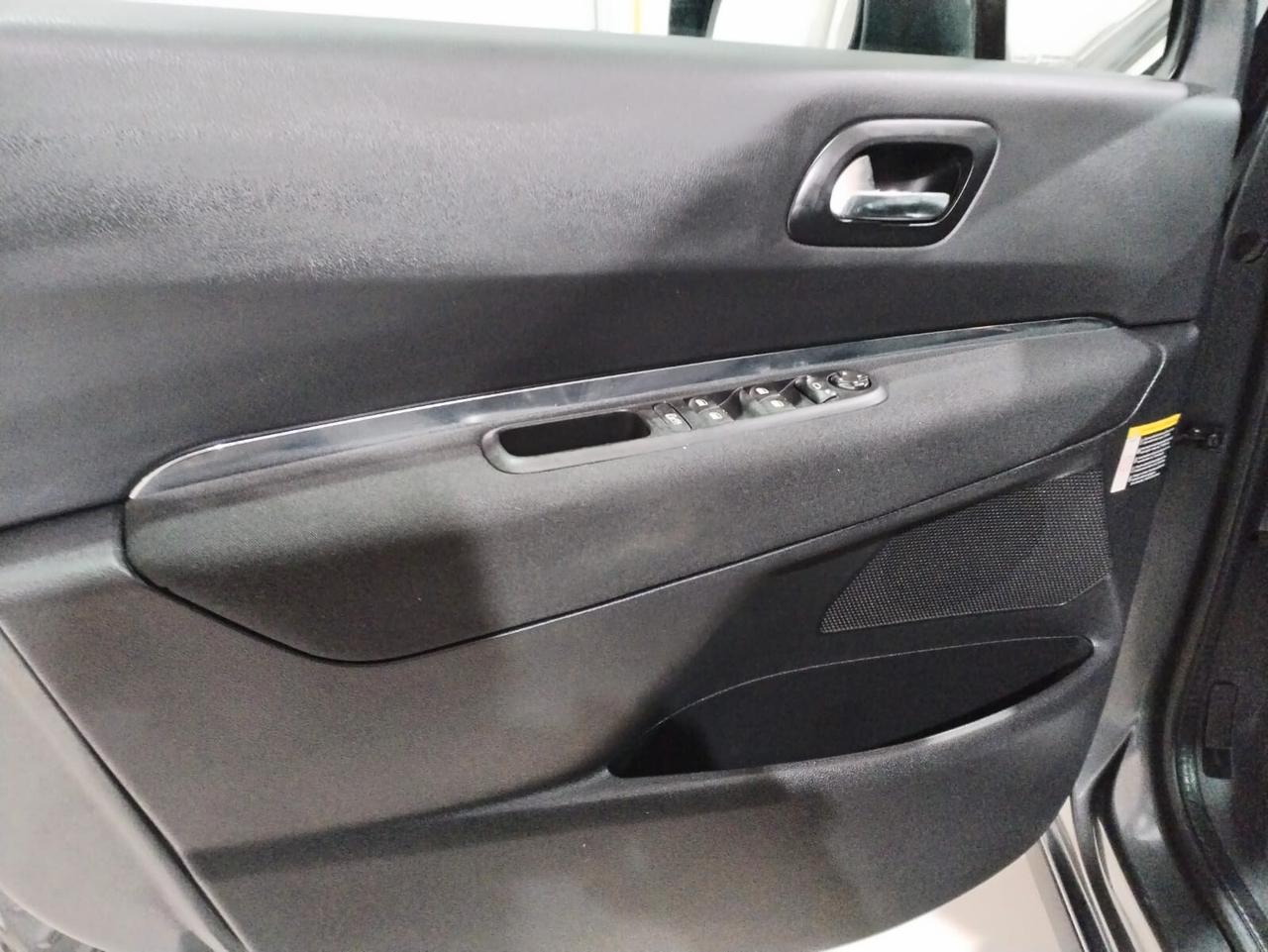 Peugeot 3008 1.6 HDi 115CV Business