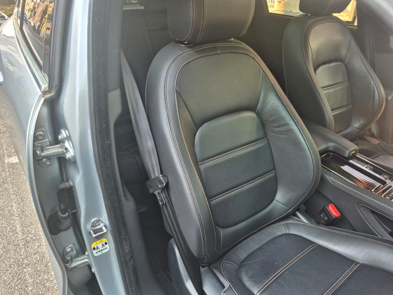 Jaguar F-Pace 2.0 D 180 CV Prestige