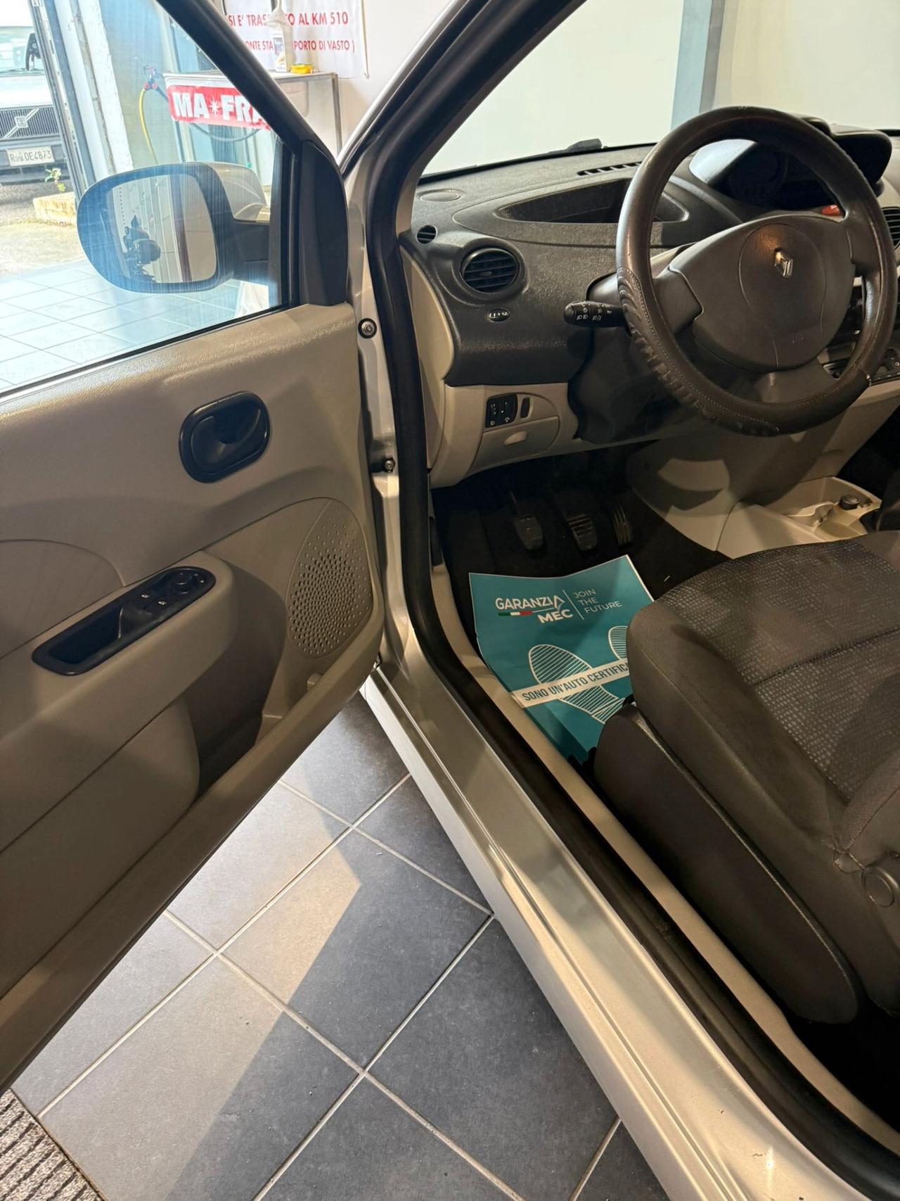 Renault New Twingo - NEOPATENTATI