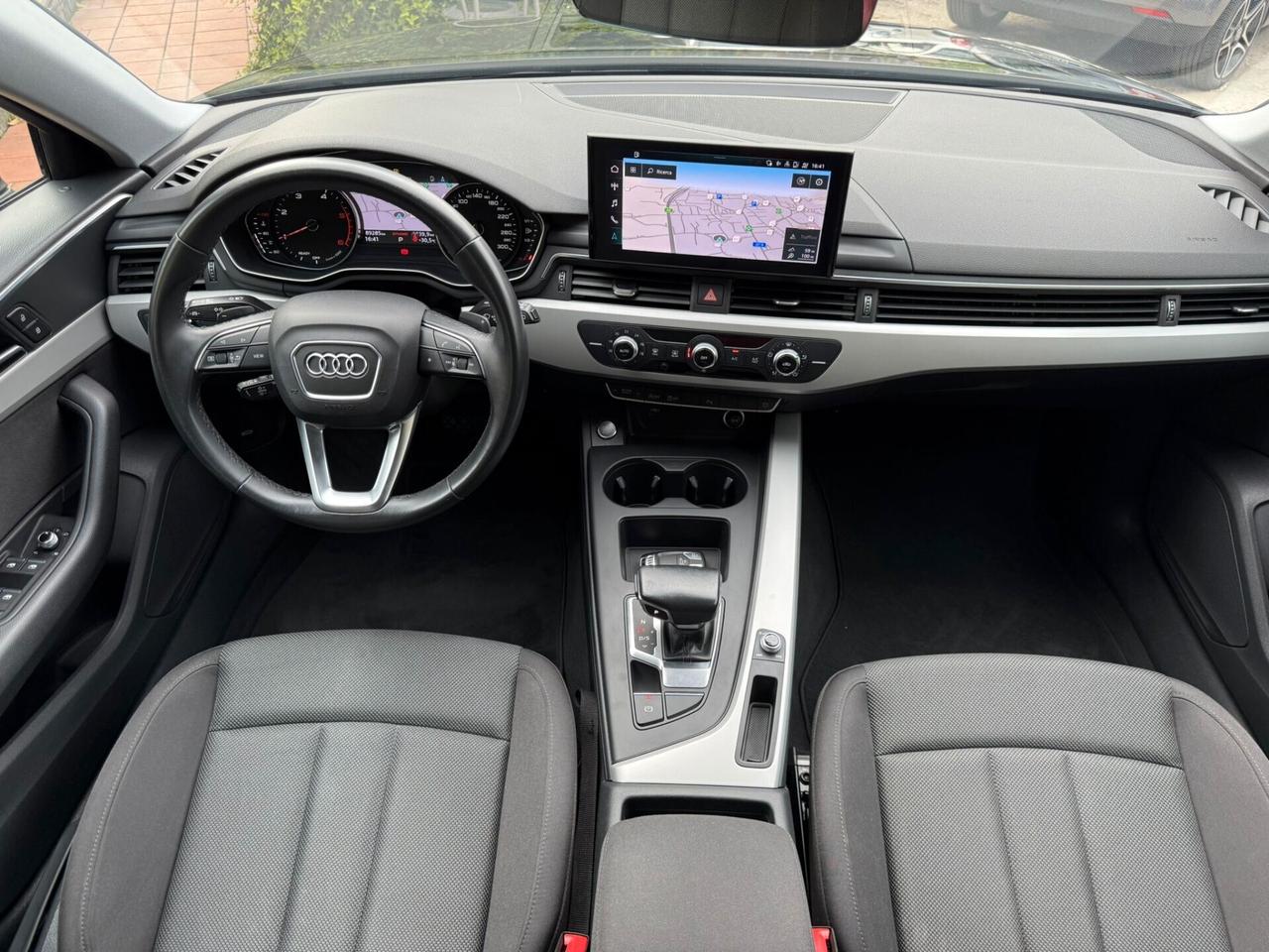 Audi A4 Avant 30 TDI/136 CV S tronic Business