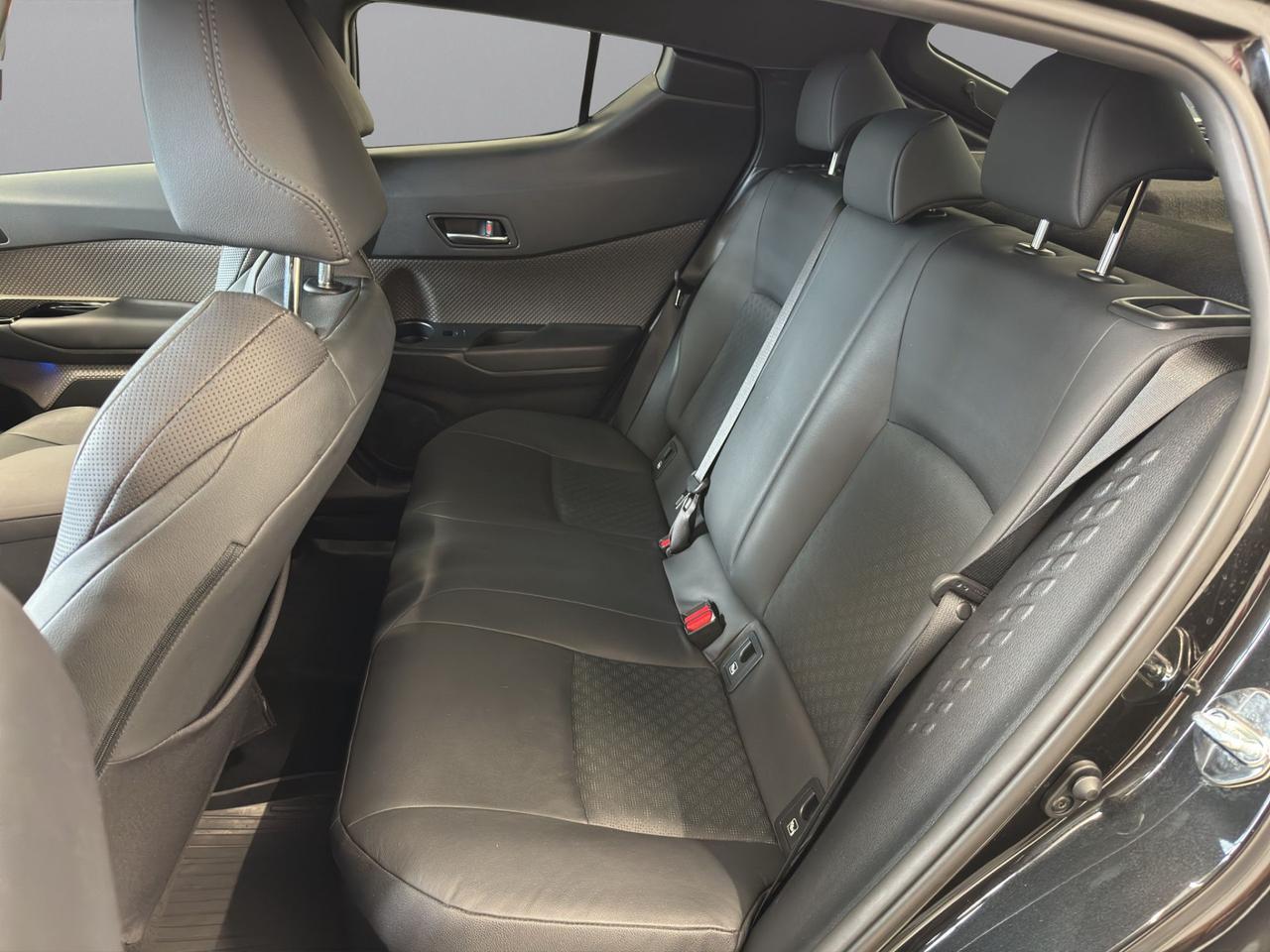 Toyota C-HR 1.8hBlack Edition