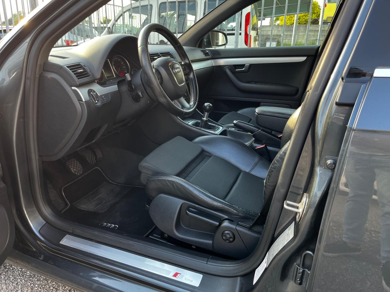 Audi A4 2.0 170CV TDI S Line Plus