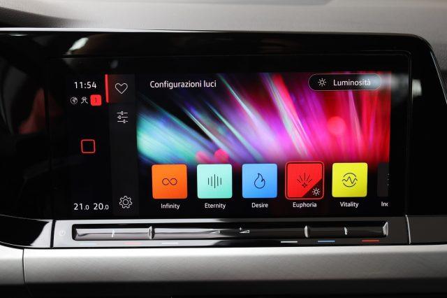 VOLKSWAGEN Golf 2.0 TDI DSG Navi LED Acc Clima 3Zone PREZZO REALE