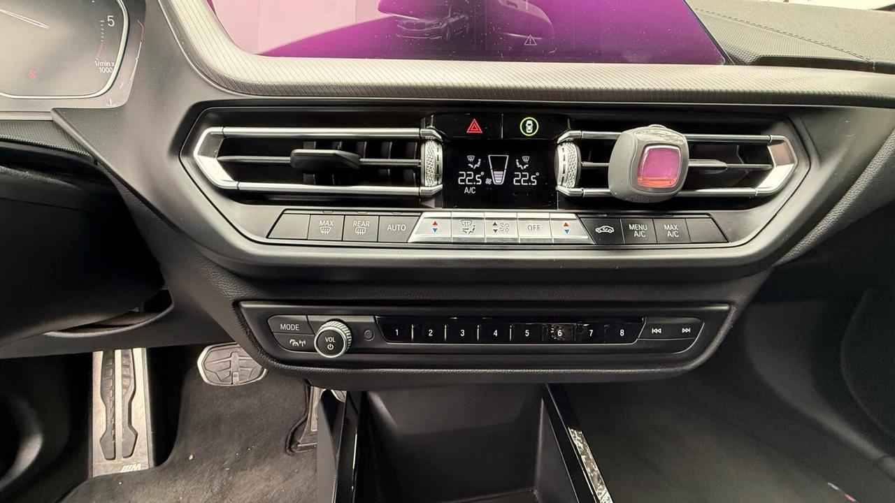 Bmw 116 116d 5p. Msport