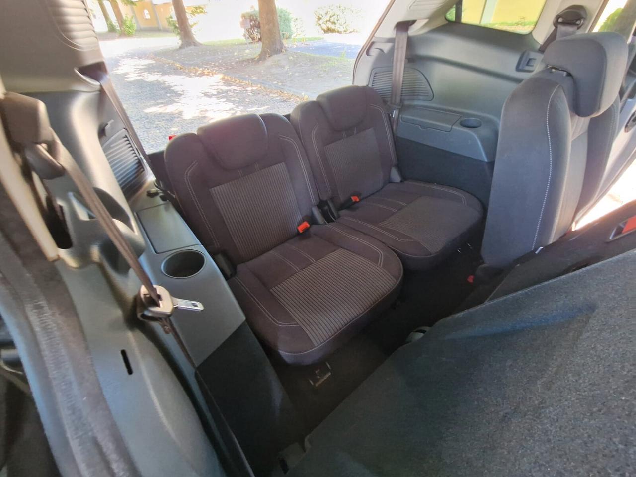 Ford C-Max 1.6 TDCi 115CV Plus 7 POSTI