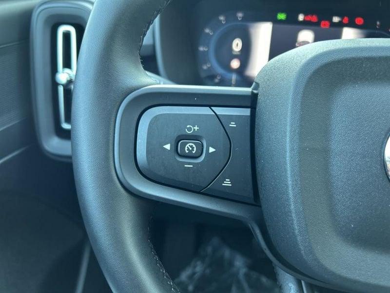 Volvo XC40 B3 automatico Essential 12.485 KM!! PARI NUOVO