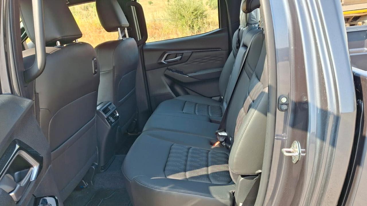 Isuzu D-Max N60 D-Max N60 1.9 aut. Crew Nitro Sport Cab