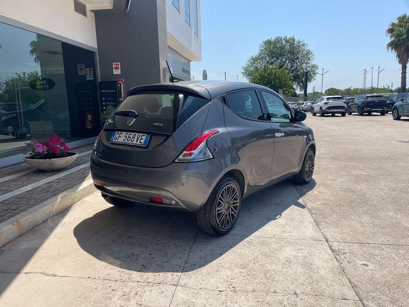 Lancia Ypsilon 1.0 FireFly 5 porte S&S Hybrid Gold