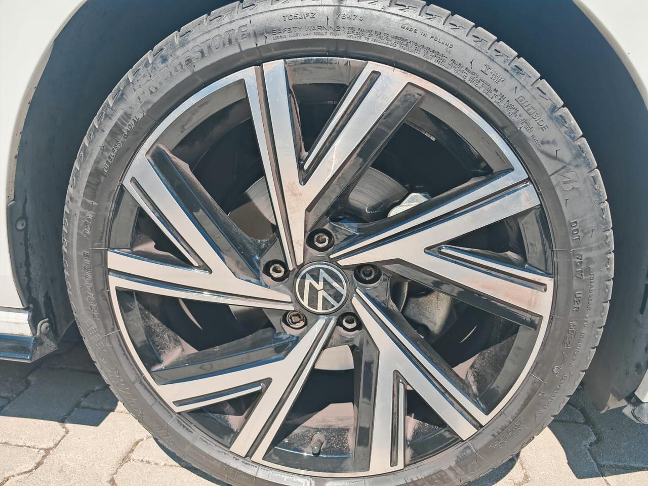 Volkswagen Golf 1.5 eTSI 150 CV EVO ACT DSG R-Line
