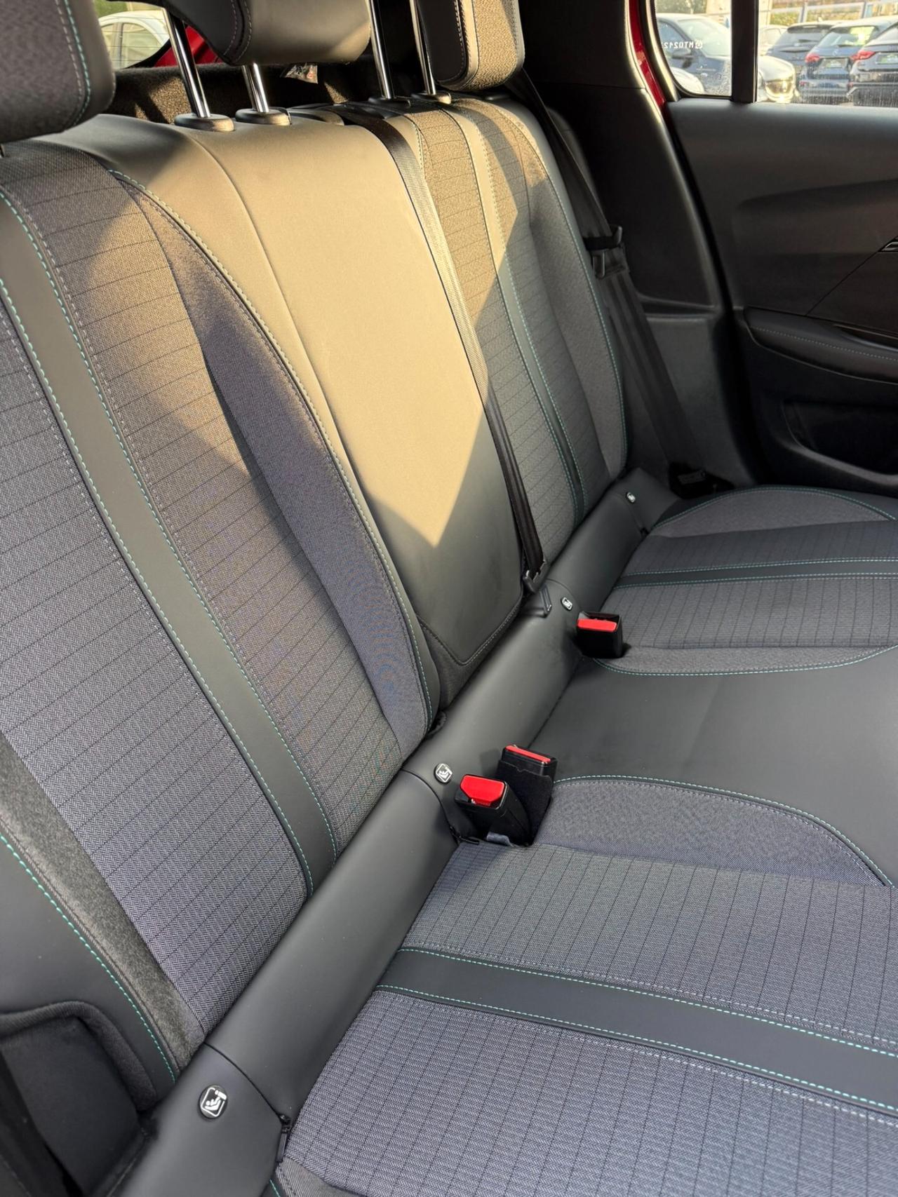 Peugeot 208 BlueHDi 100 Stop&Start 5 porte GT Pack 03/2021