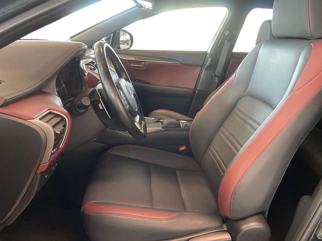 Lexus NX 300 300 2.5 Hybrid F-Sport 4WD CVT