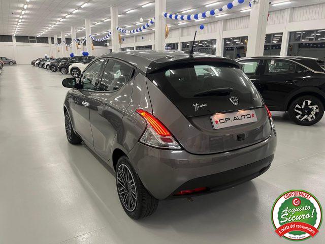 LANCIA Ypsilon 1.0 FireFly 5 porte S&S Hybrid Silver Plus