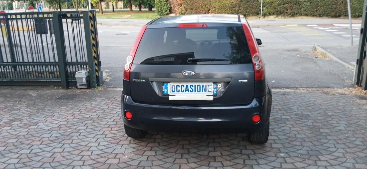 Pochi km diesel neopatentati Ford fiesta