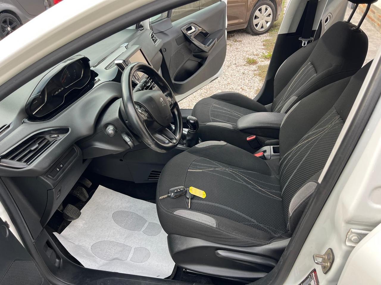 Peugeot 208 1.6 e-HDi 92 CV Stop&Start 5 porte Allure