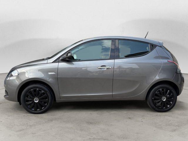 LANCIA Ypsilon 1.0 FireFly 5 porte S&S Hybrid Ecochic Silver