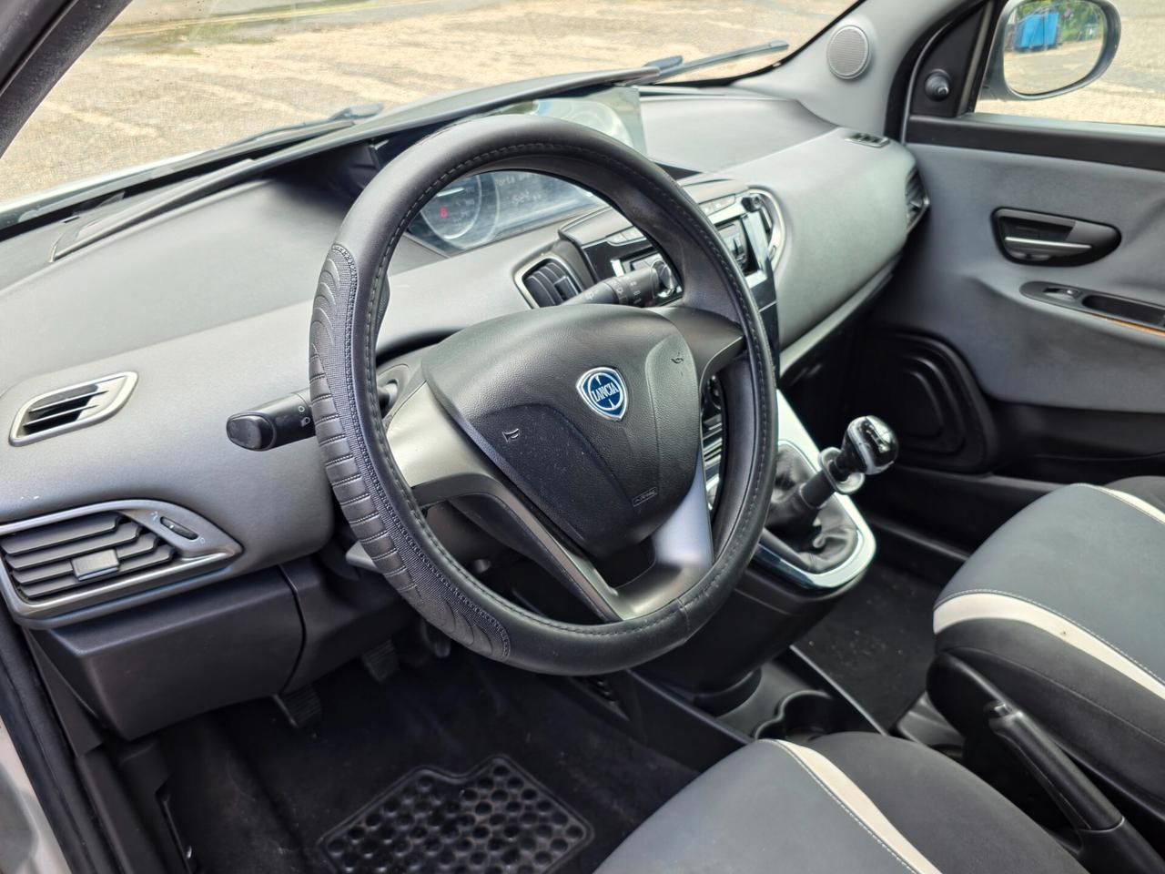 Lancia Ypsilon 1.2 69 CV 5 porte GPL Ecochic Gold 2014-E6 Manuale NEO
