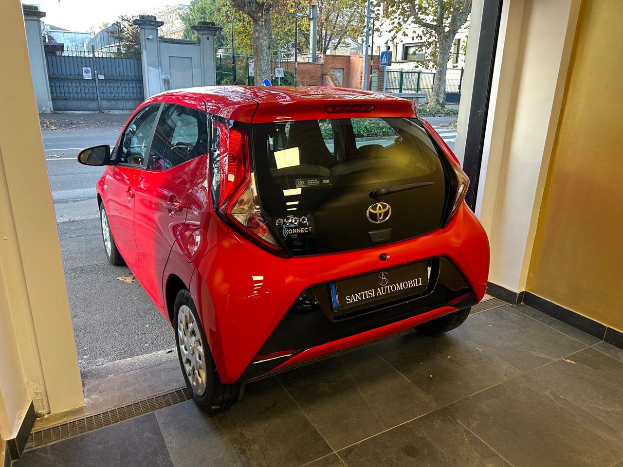 Toyota Aygo 1.0 72 CV 5p X-Clusive Red style EURO6 | 100.000km!!!