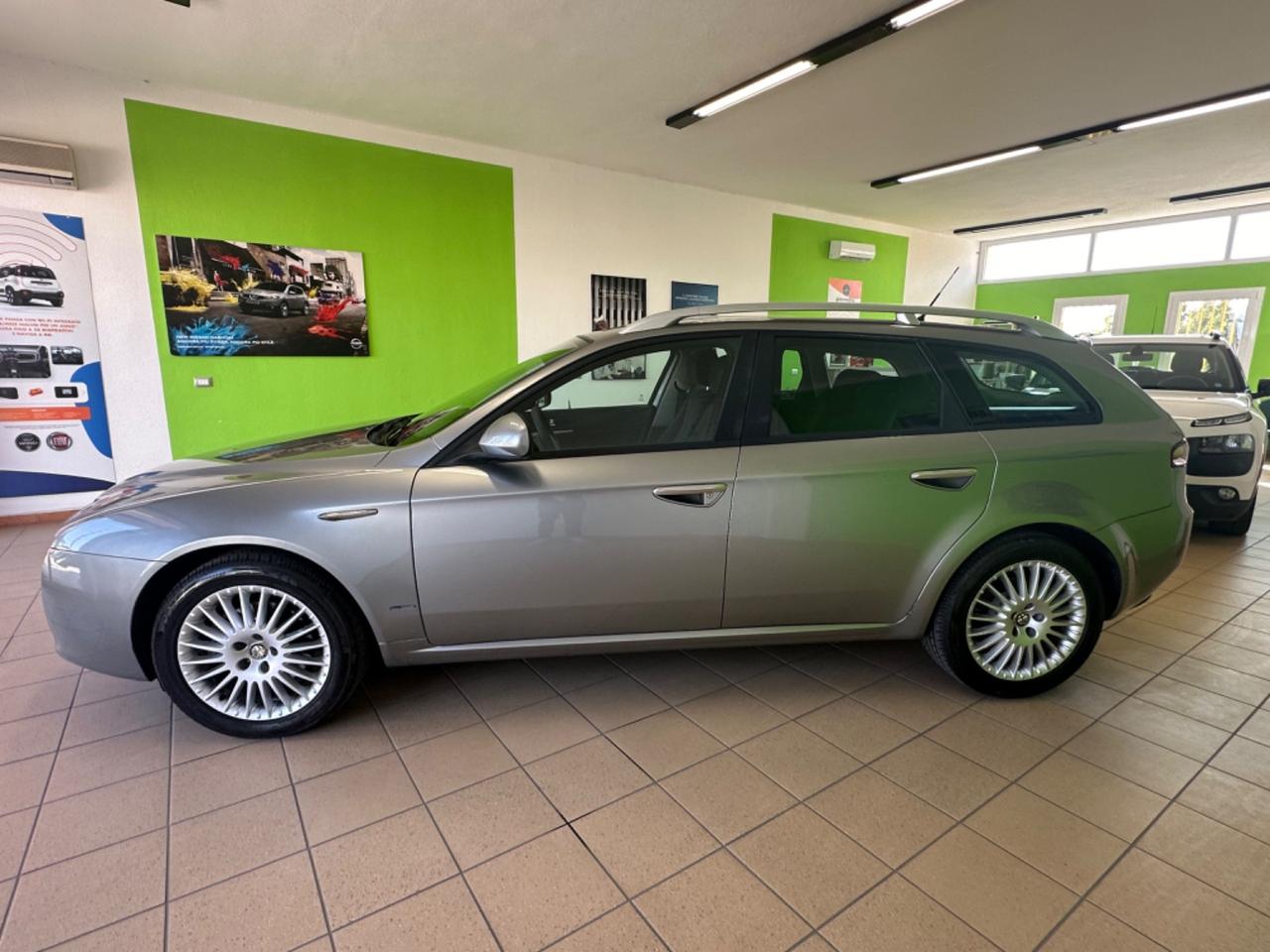 Alfa Romeo 159 1.9 JTDm 16V Sportwagon Exclusive