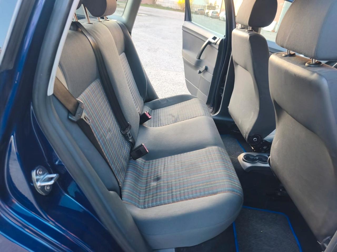 Volkswagen Polo 2007---1.1 Benzina Neopatentati