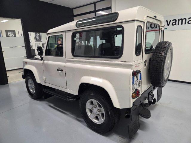 LAND ROVER Defender 90 2.4 TD4 PERFETTA
