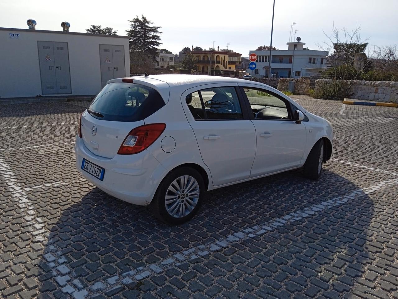 Opel Corsa 1.2 85CV 5 porte GPL-TECH One - MOTORE NUOVO