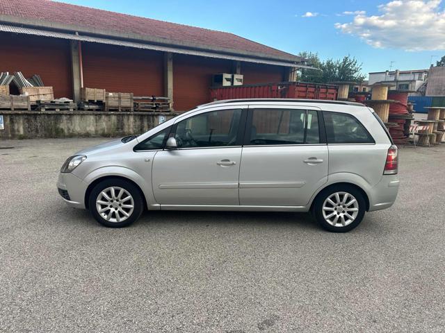 OPEL Zafira 1.9 CDTI 120CV Cosmo senza nessun lavoro da fare