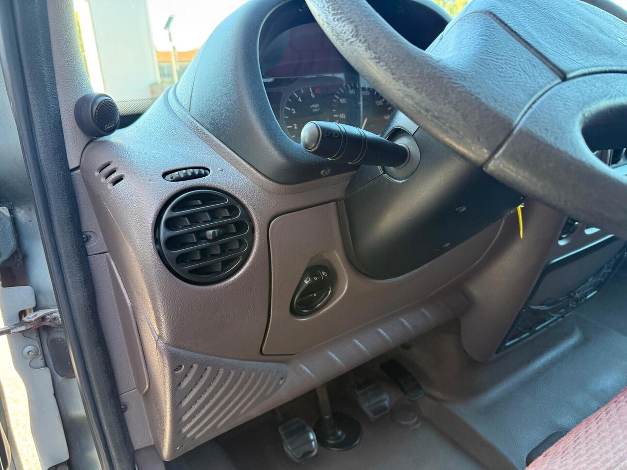 Opel Movano 9 posti 2.8 Diesel Neopatentati