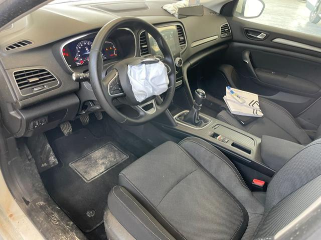 RENAULT Megane SPORTER BLUE DCI 115CV EQUILIBRE