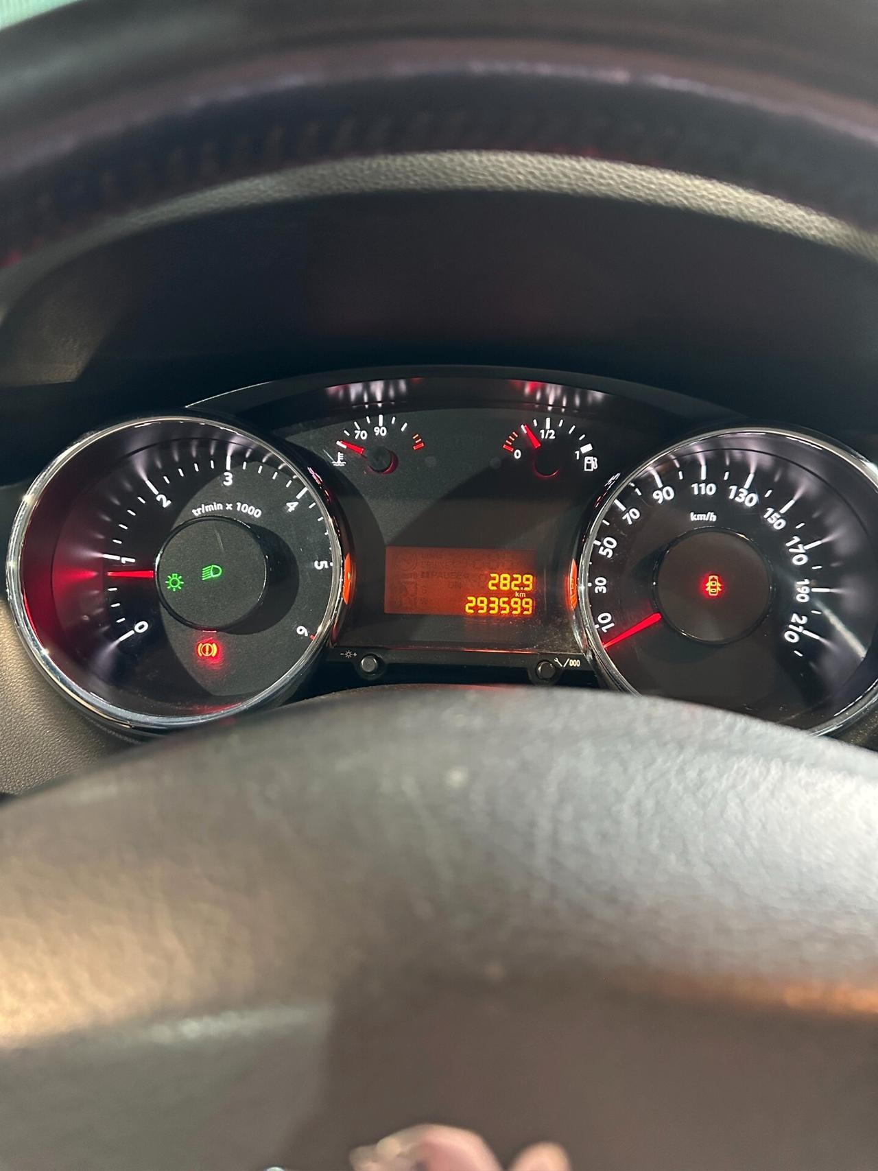 Peugeot 3008 1.6 HDi 112CV Business